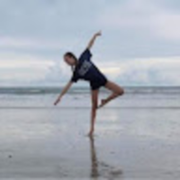 Meet your Posher, Rea - Picture 1 of 1